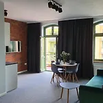 K17 Centrum Apartamento *