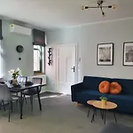 K17 Centrum Apartamento *